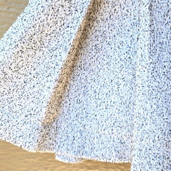 Club Monaco Black White Textured Pleated Skirt 00 - Picture 4 of 8